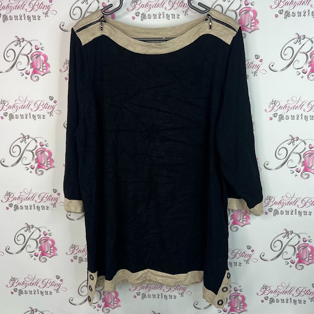 Laura top long sleeve zipper detail Black and Cream Blouse with Button Detail